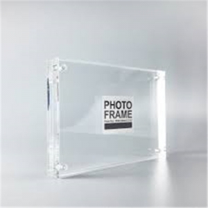 総透過性の​​ルーサイトアクリル磁気写真の写真フレーム8x10 