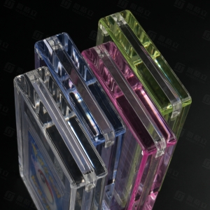 カラフルなアクリルPSAカードディスプレイボックス 